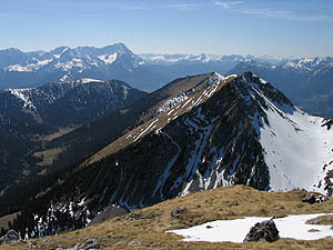 Blick vom Krottenkopf auf Zugspitze [Zum Vergrößern anklicken]