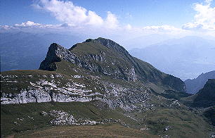 Sagzahn und Sonnwendjoch von der Rofanspitze (14.9.2002) [Zum Vergrößern anklicken]