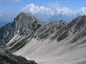 Seefelder Spitze (2220 m) von der Reither Spitze (2373 m) [Zum Vergößern anklicken]