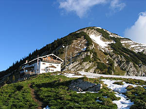 Tölzer Hütte (1825 m) am Schafreuter [Zum Vergrößern anklicken]